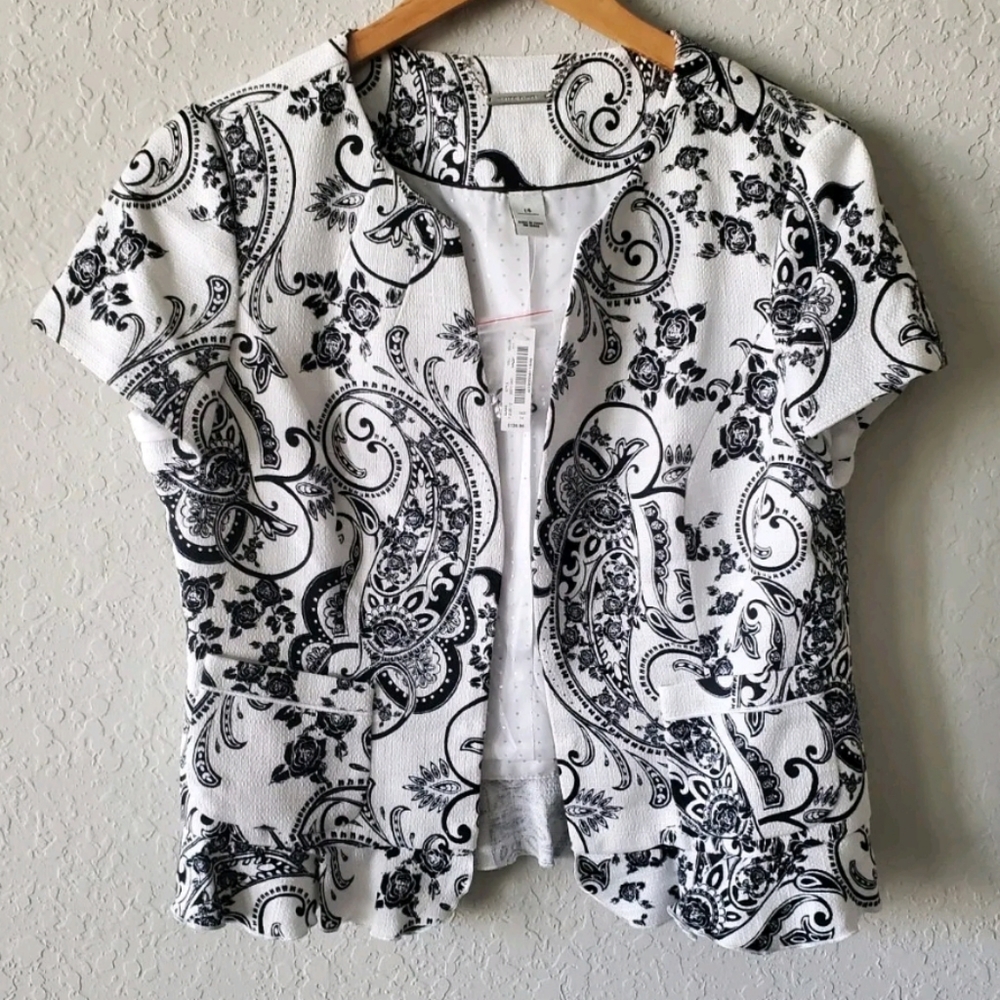 White House Black Market Jacket Blazer short Sleeve white black size 14